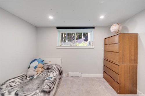 3870 Emerald Drive, North Vancouver, BC - Indoor Photo Showing Other Room