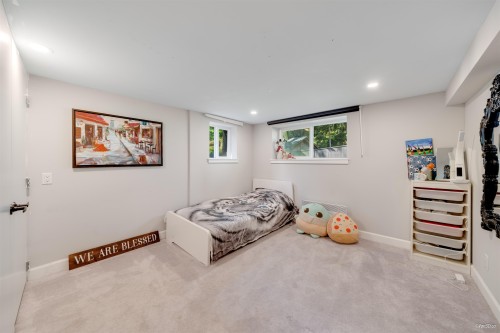 3870 Emerald Drive, North Vancouver, BC - Indoor