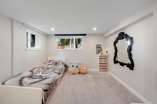3870 Emerald Drive, North Vancouver, BC - Indoor