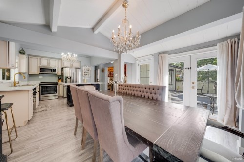 3870 Emerald Drive, North Vancouver, BC - Indoor