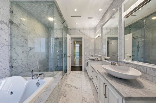1515 Camelot Road, West Vancouver, BC - Indoor Photo Showing Bathroom