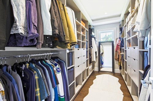 1515 Camelot Road, West Vancouver, BC - Indoor With Storage