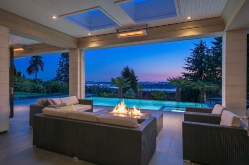 1515 Camelot Road, West Vancouver, BC - Outdoor With In Ground Pool With Exterior