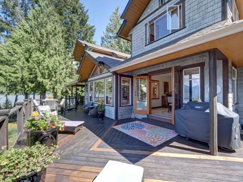 6480 Shoreline Place, Sechelt, BC - Outdoor With Deck Patio Veranda