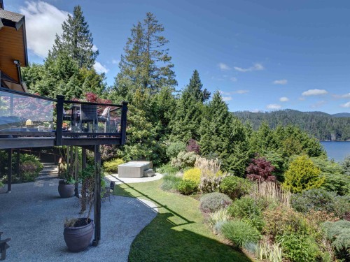 6480 Shoreline Place, Sechelt, BC - Outdoor With Body Of Water