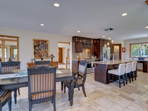 6480 Shoreline Place, Sechelt, BC - Indoor Photo Showing Dining Room