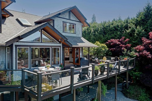 6480 Shoreline Place, Sechelt, BC - Outdoor
