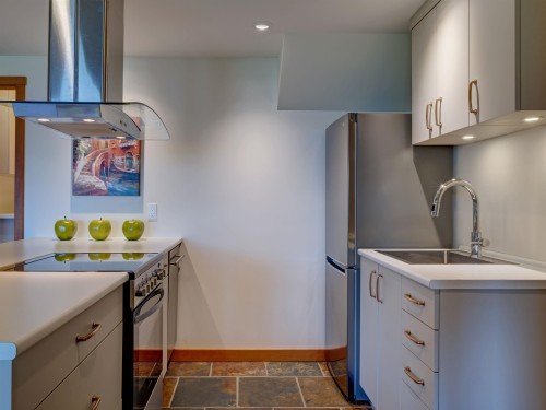 6480 Shoreline Place, Sechelt, BC - Indoor Photo Showing Kitchen