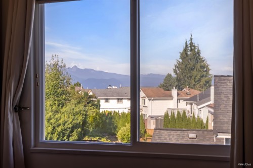 635 Lost Lake Drive, Coquitlam, BC 