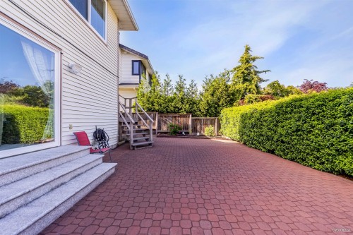 635 Lost Lake Drive, Coquitlam, BC 