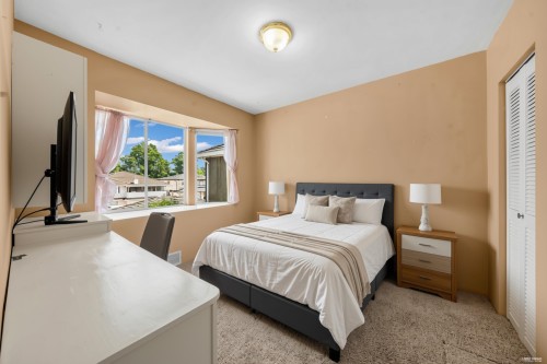 4438 Darwin Avenue, Burnaby, BC - Indoor Photo Showing Bedroom