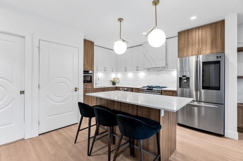 1022 Odlum Drive, Vancouver, BC - Indoor Photo Showing Kitchen With Upgraded Kitchen