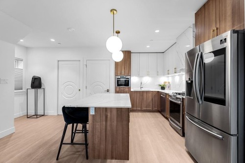 1022 Odlum Drive, Vancouver, BC - Indoor Photo Showing Kitchen With Upgraded Kitchen