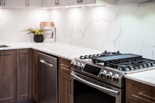 1022 Odlum Drive, Vancouver, BC - Indoor Photo Showing Kitchen