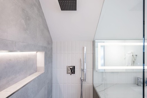 1022 Odlum Drive, Vancouver, BC - Indoor Photo Showing Bathroom