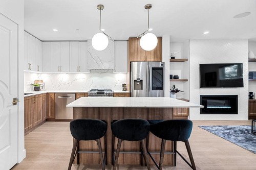 1022 Odlum Drive, Vancouver, BC - Indoor Photo Showing Kitchen With Upgraded Kitchen