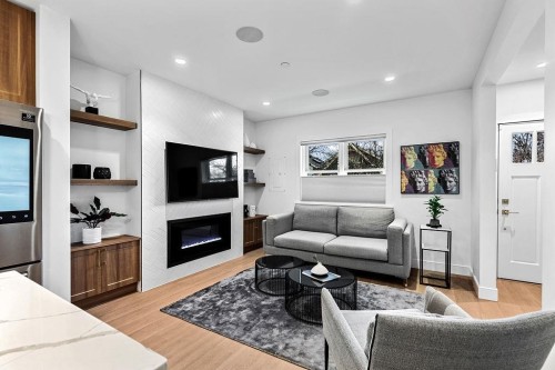 1022 Odlum Drive, Vancouver, BC - Indoor Photo Showing Living Room With Fireplace