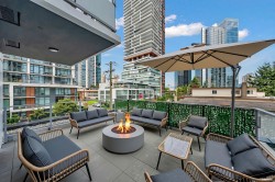 304-6608 Sussex Avenue Burnaby, BC V5H 0M3