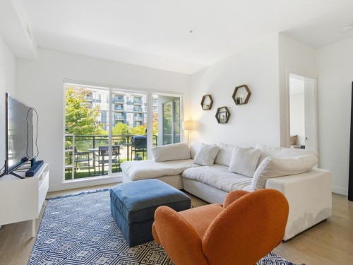 210-10177 River Drive, Richmond, BC - Indoor Photo Showing Living Room