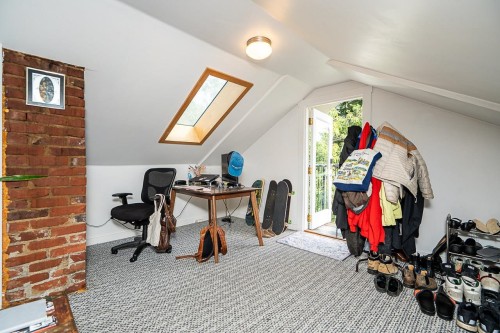 2814 Trinity Street, Vancouver, BC - Indoor