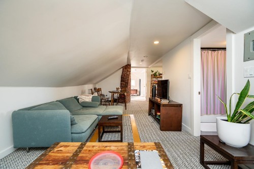 2814 Trinity Street, Vancouver, BC - Indoor