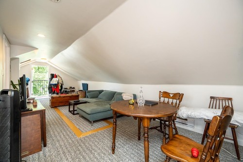 2814 Trinity Street, Vancouver, BC - Indoor