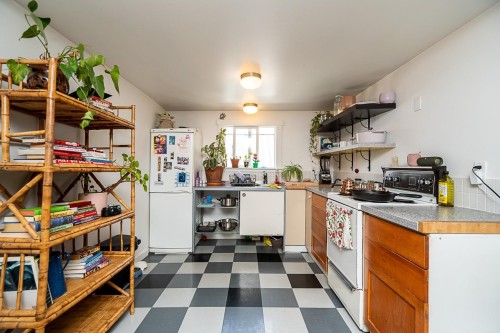 2814 Trinity Street, Vancouver, BC - Indoor