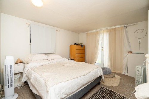 2814 Trinity Street, Vancouver, BC - Indoor Photo Showing Bedroom