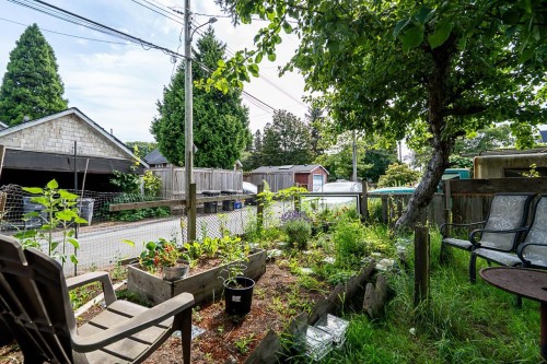 2814 Trinity Street, Vancouver, BC - Outdoor