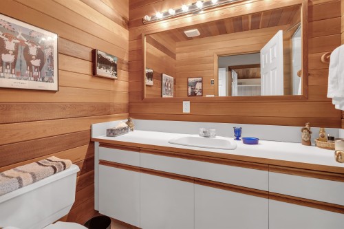109-6117 Eagle Drive, Whistler, BC - Indoor Photo Showing Bathroom