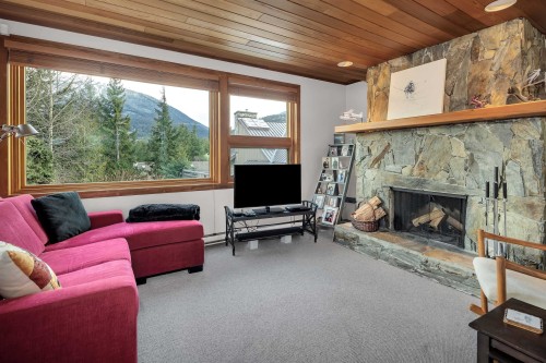 109-6117 Eagle Drive, Whistler, BC - Indoor Photo Showing Living Room With Fireplace