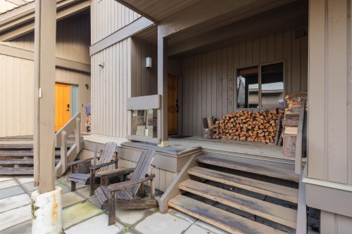 109-6117 Eagle Drive, Whistler, BC -  With Exterior