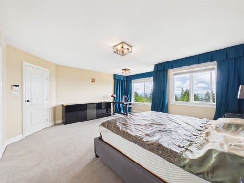 3010 Maplewood Court, Coquitlam, BC - Indoor Photo Showing Bedroom