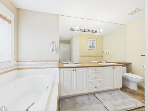 3010 Maplewood Court, Coquitlam, BC - Indoor Photo Showing Bathroom