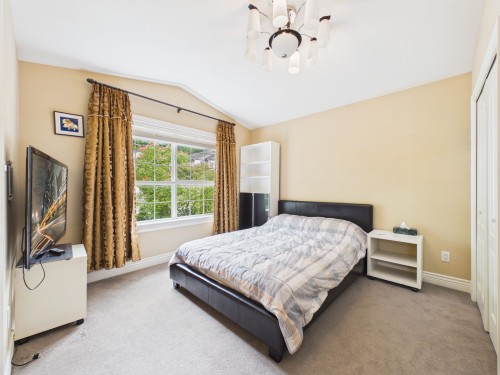 3010 Maplewood Court, Coquitlam, BC - Indoor Photo Showing Bedroom