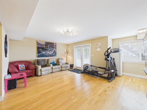 3010 Maplewood Court, Coquitlam, BC - Indoor Photo Showing Gym Room