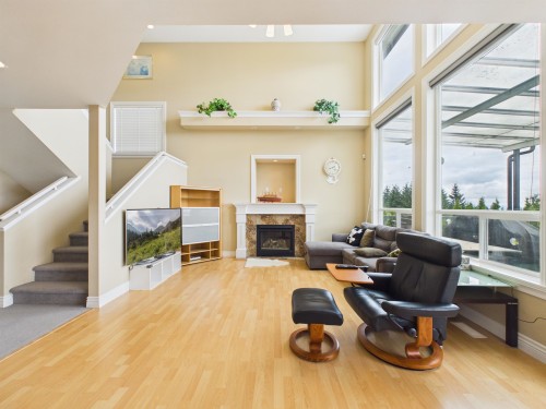 3010 Maplewood Court, Coquitlam, BC - Indoor With Fireplace