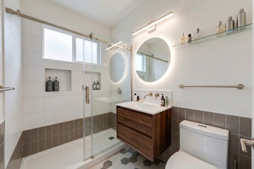2087 Harrison Drive, Vancouver, BC - Indoor Photo Showing Bathroom