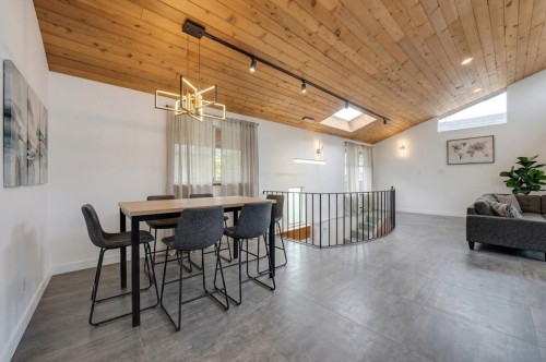 2087 Harrison Drive, Vancouver, BC - Indoor
