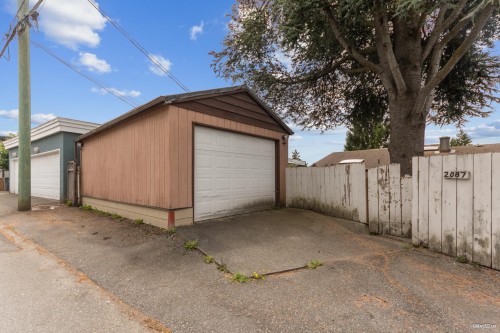 2087 Harrison Drive, Vancouver, BC - Outdoor