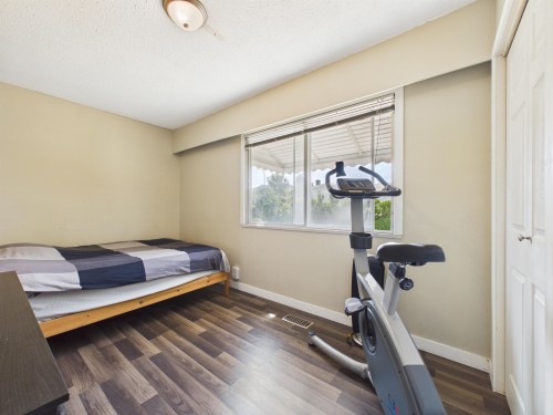11760 Sealord Road, Richmond, BC - Indoor Photo Showing Gym Room