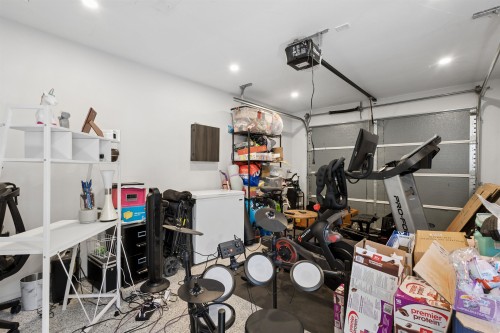 1336 23 Avenue E, Vancouver, BC - Indoor Photo Showing Gym Room