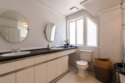2636 Hemlock Street, Vancouver, BC - Indoor Photo Showing Bathroom