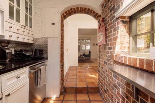 2636 Hemlock Street, Vancouver, BC - Indoor