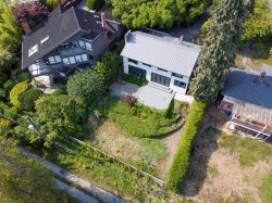 2234 Palmerston Avenue  West Vancouver, BC V7V 2V8