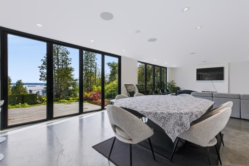 2234 Palmerston Avenue, West Vancouver, BC - Indoor Photo Showing Other Room