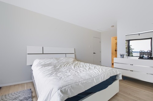 2234 Palmerston Avenue, West Vancouver, BC - Indoor Photo Showing Bedroom