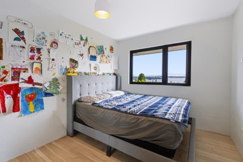 2234 Palmerston Avenue, West Vancouver, BC - Indoor Photo Showing Bedroom