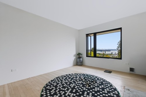 2234 Palmerston Avenue, West Vancouver, BC - Indoor Photo Showing Bedroom