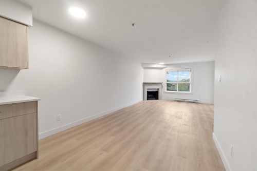308-2928 Commercial Drive  Vancouver, BC V5N 4C9